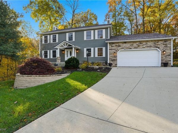 5180 Pine Valley Drive, Zanesville, OH 43701