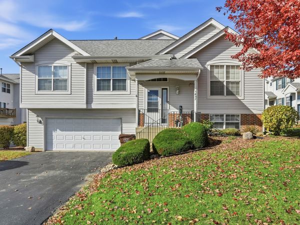 1452 Fox Hound Trail, Beecher, IL 60401