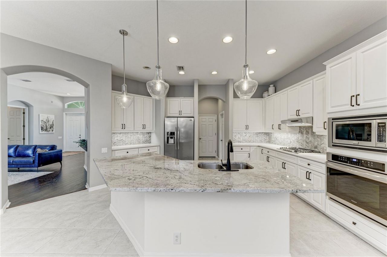 12827 Penguin Drive, Bradenton, FL 34212 Photo