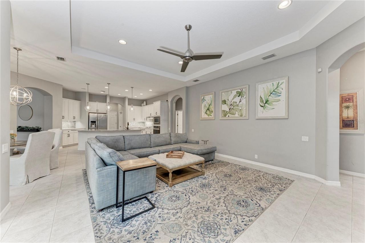 12827 Penguin Drive, Bradenton, FL 34212 Photo