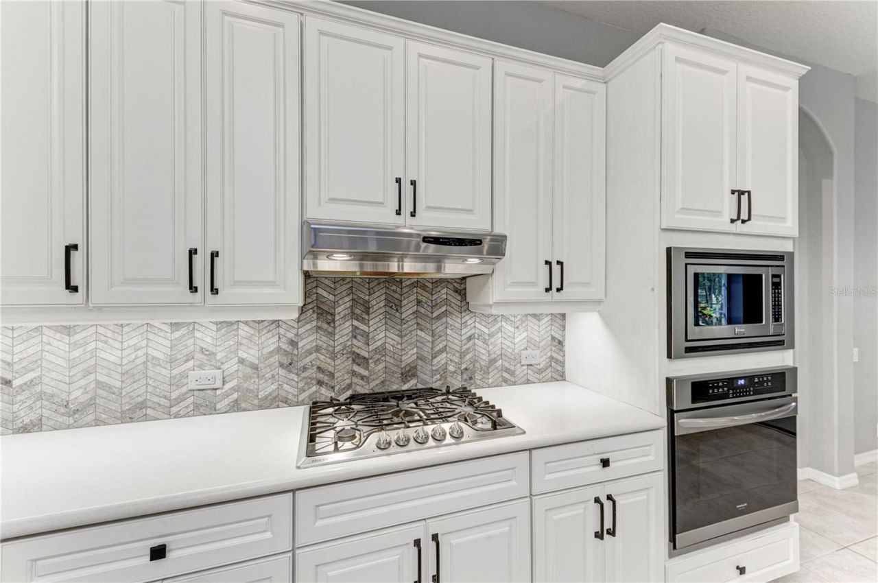 12827 Penguin Drive, Bradenton, FL 34212 Photo