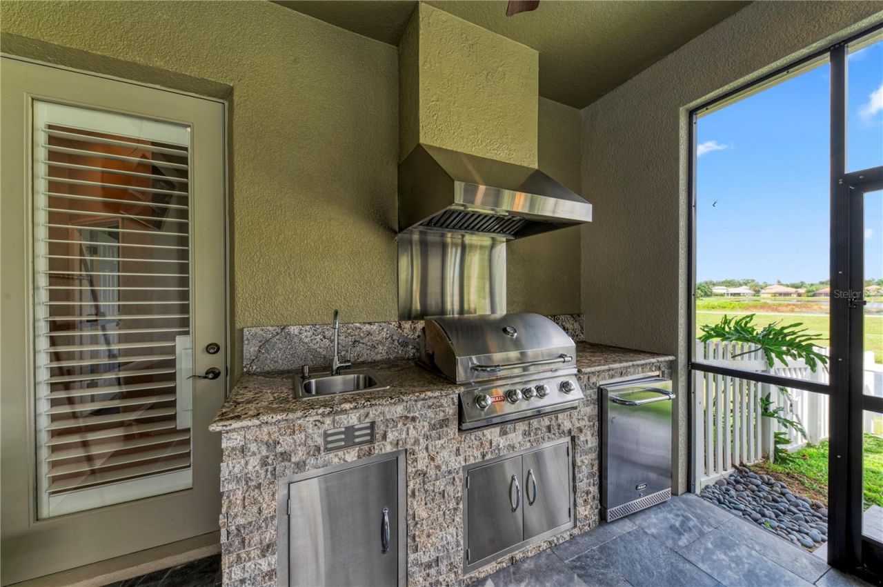 12827 Penguin Drive, Bradenton, FL 34212 Photo