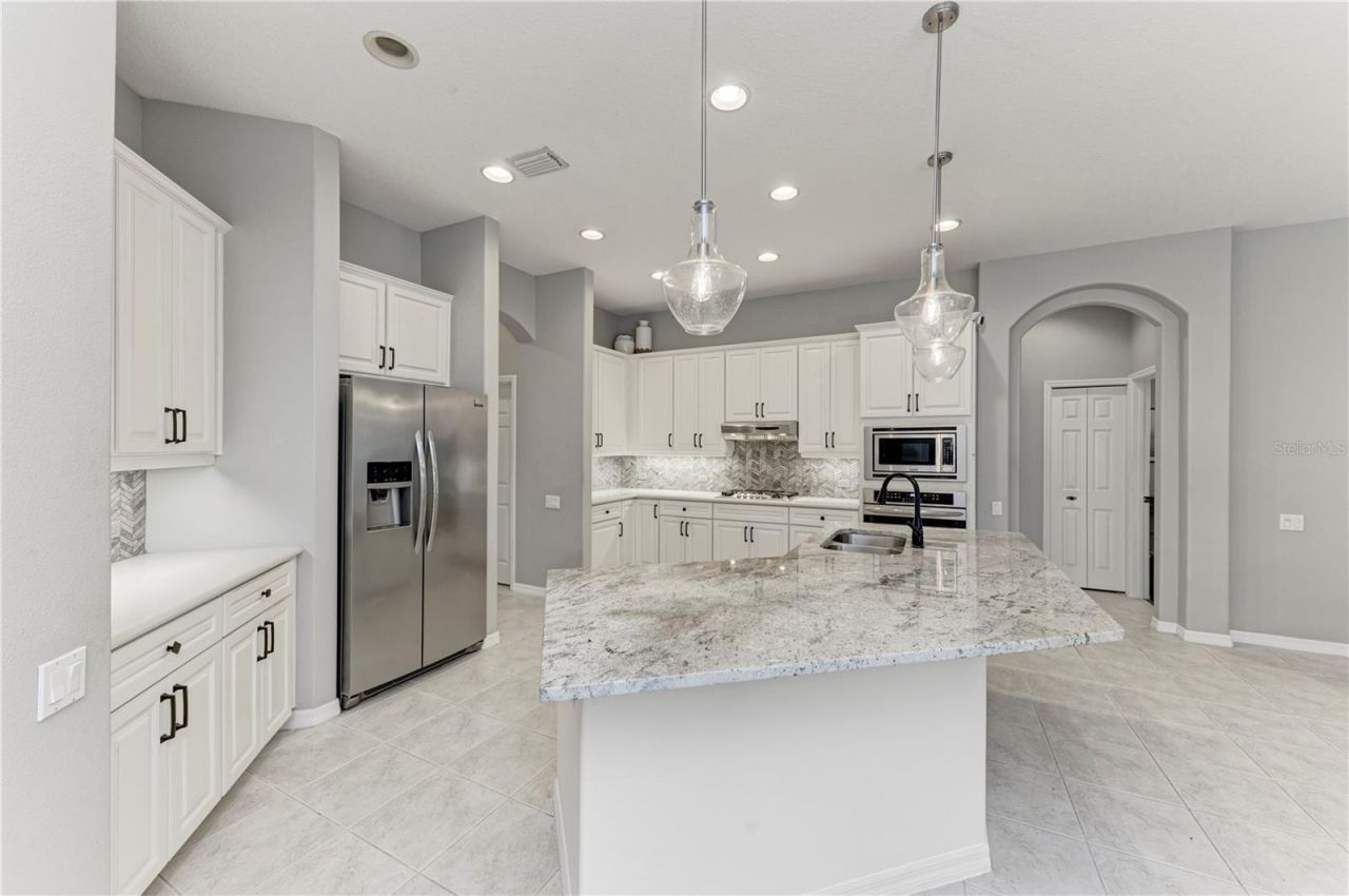 12827 Penguin Drive, Bradenton, FL 34212 Photo