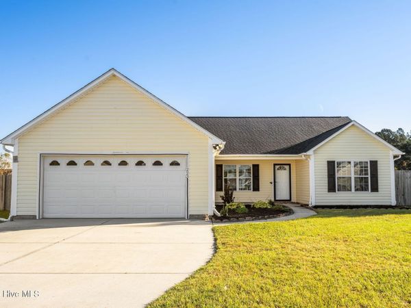 223 Cherry Blossom Drive, Richlands, NC 28574