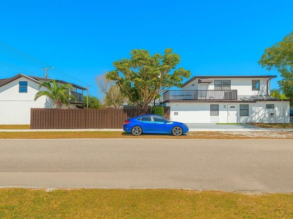 2447 Roosevelt Street, Hollywood, FL 33020