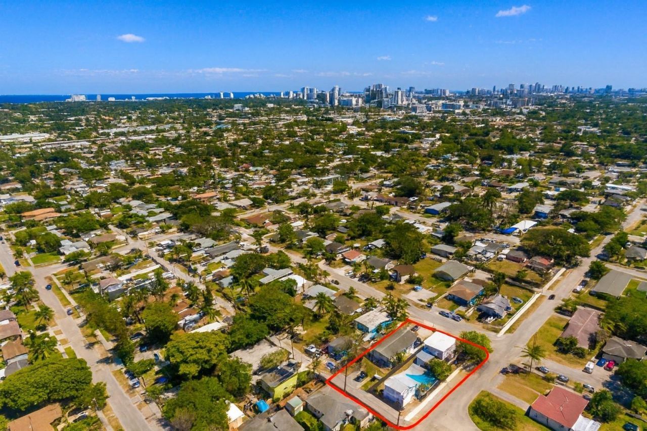 2447 Roosevelt Street, Hollywood, FL 33020 Photo