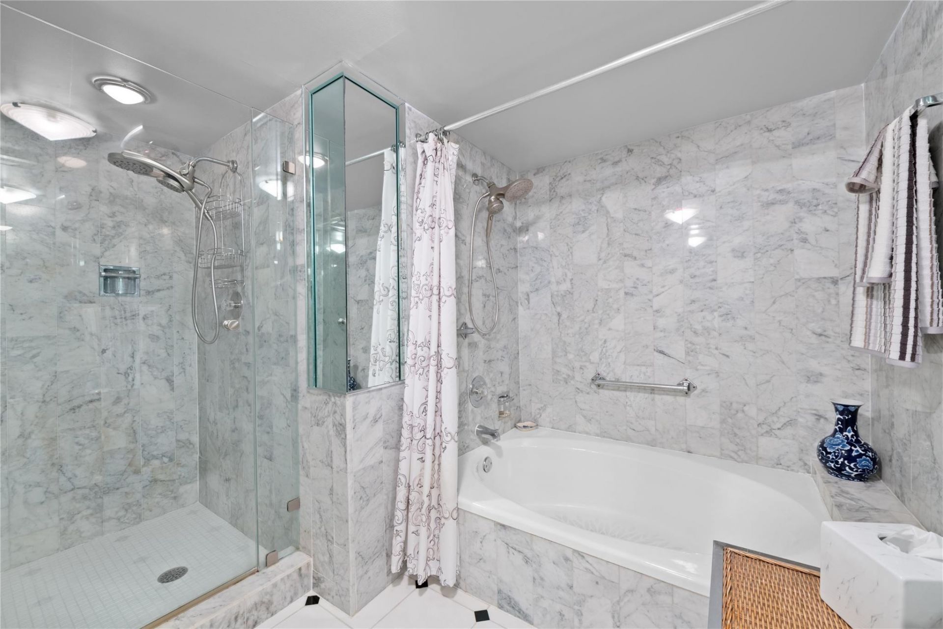 3900 Galt Ocean Drive, Unit 1017, Fort Lauderdale, FL 33308 Photo