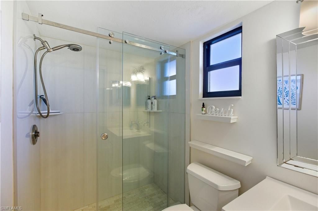 600 Neapolitan Way, Unit 105, Naples, FL 34103 Photo