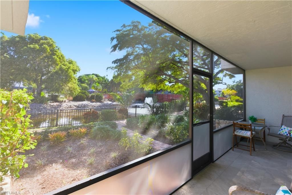 600 Neapolitan Way, Unit 105, Naples, FL 34103 Photo