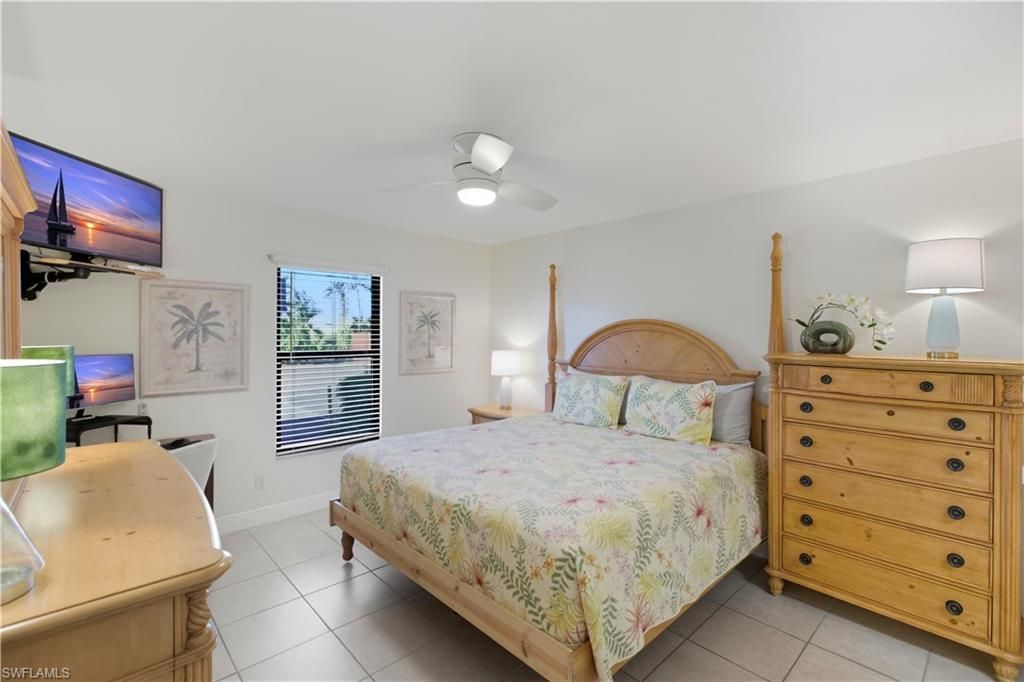 600 Neapolitan Way, Unit 105, Naples, FL 34103 Photo