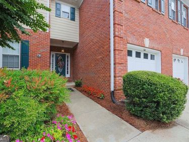 2075 Pine Tree Drive, Unit B2, Buford, GA 30518