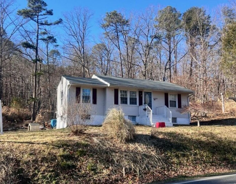 4737 Yellow Mountain Rd, Roanoke, VA 24014 Main Photo