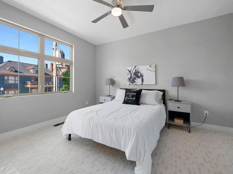 1012 E Long Street, Unit B, Columbus, OH 43203 Photo 13