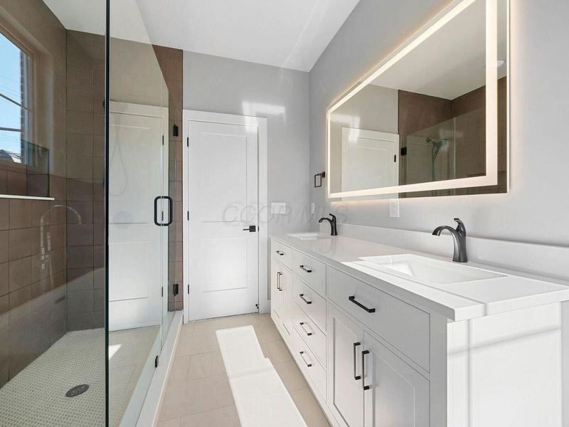 1012 E Long Street, Unit B, Columbus, OH 43203 Photo 17