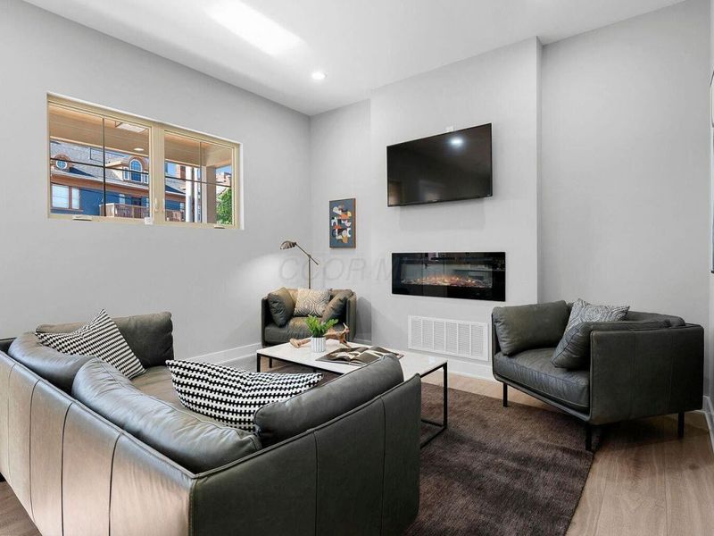 1012 E Long Street, Unit B, Columbus, OH 43203 Photo 7