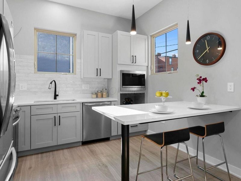 1012 E Long Street, Unit B, Columbus, OH 43203 Photo 9