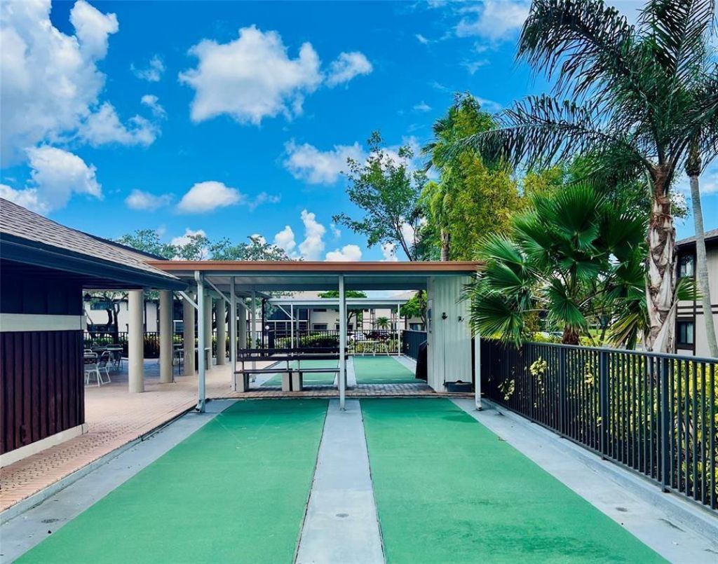 9988 N Belfort Circle, Unit 111, Tamarac, FL 33321 Photo