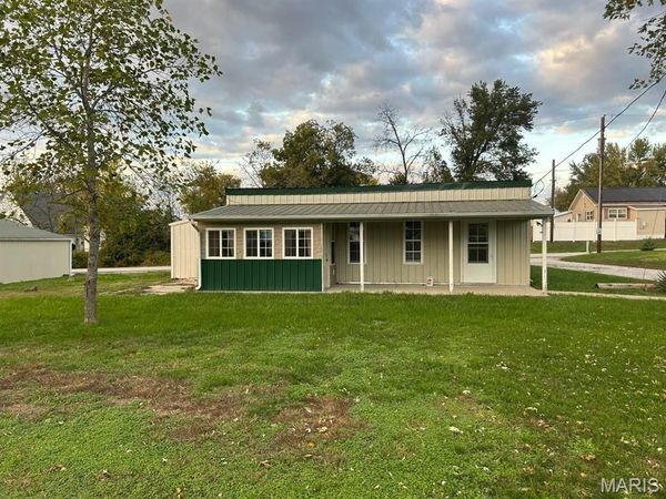 112 E. Martin Street, Perry, MO 63462