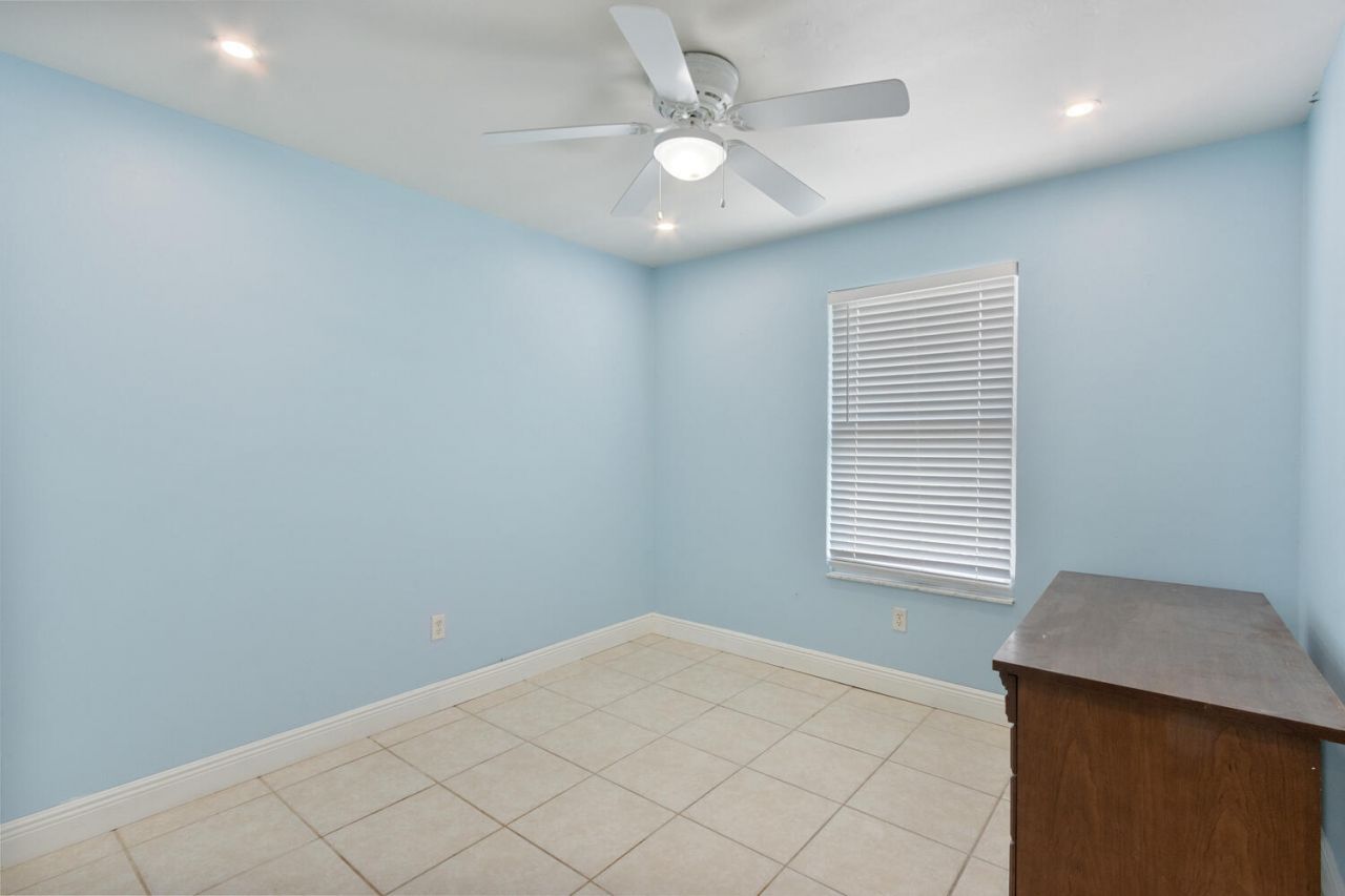 3329 El Vedado Court E, West Palm Beach, FL 33405 Photo