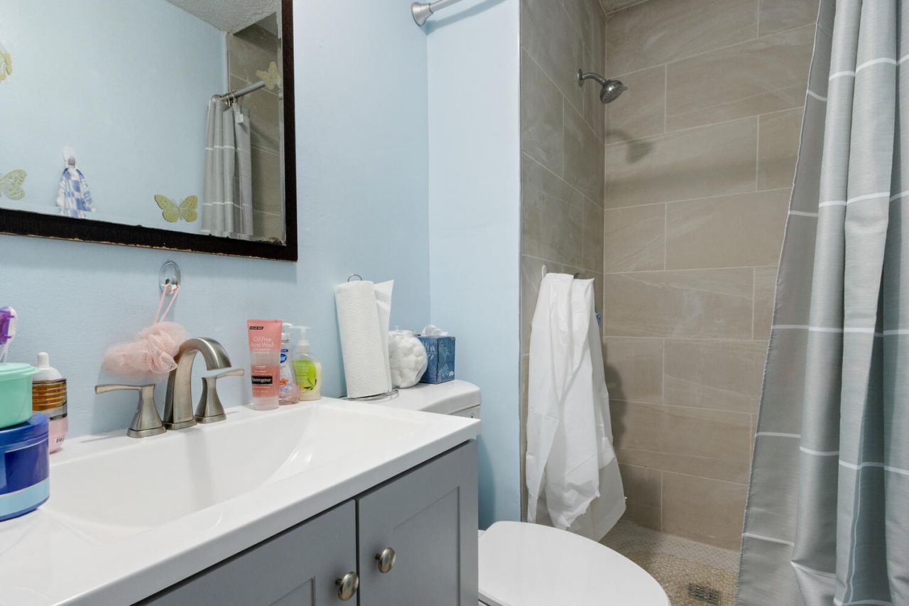 3329 El Vedado Court E, West Palm Beach, FL 33405 Photo