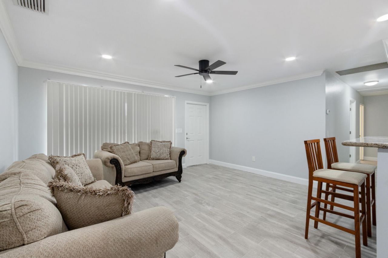 3329 El Vedado Court E, West Palm Beach, FL 33405 Photo