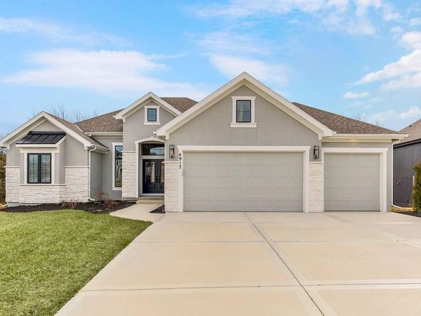 4464 Tee Box Drive, Basehor, KS 66007