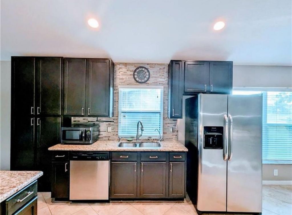 562 SW Saint Martins Cove, Port Saint Lucie, FL 34986 Photo