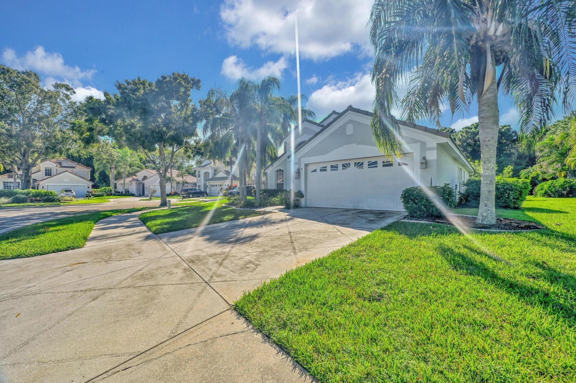 562 SW Saint Martins Cove, Port Saint Lucie, FL 34986 Photo
