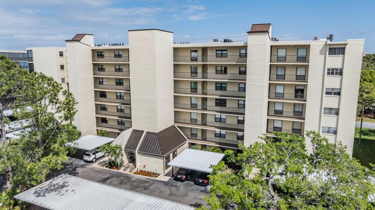 2700 Cove Cay Drive, Unit 5G, Clearwater, FL 33760 Main Photo