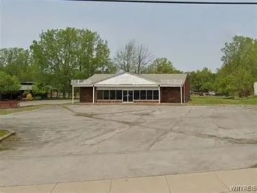 10000 Main Street, Clarence, NY 14031