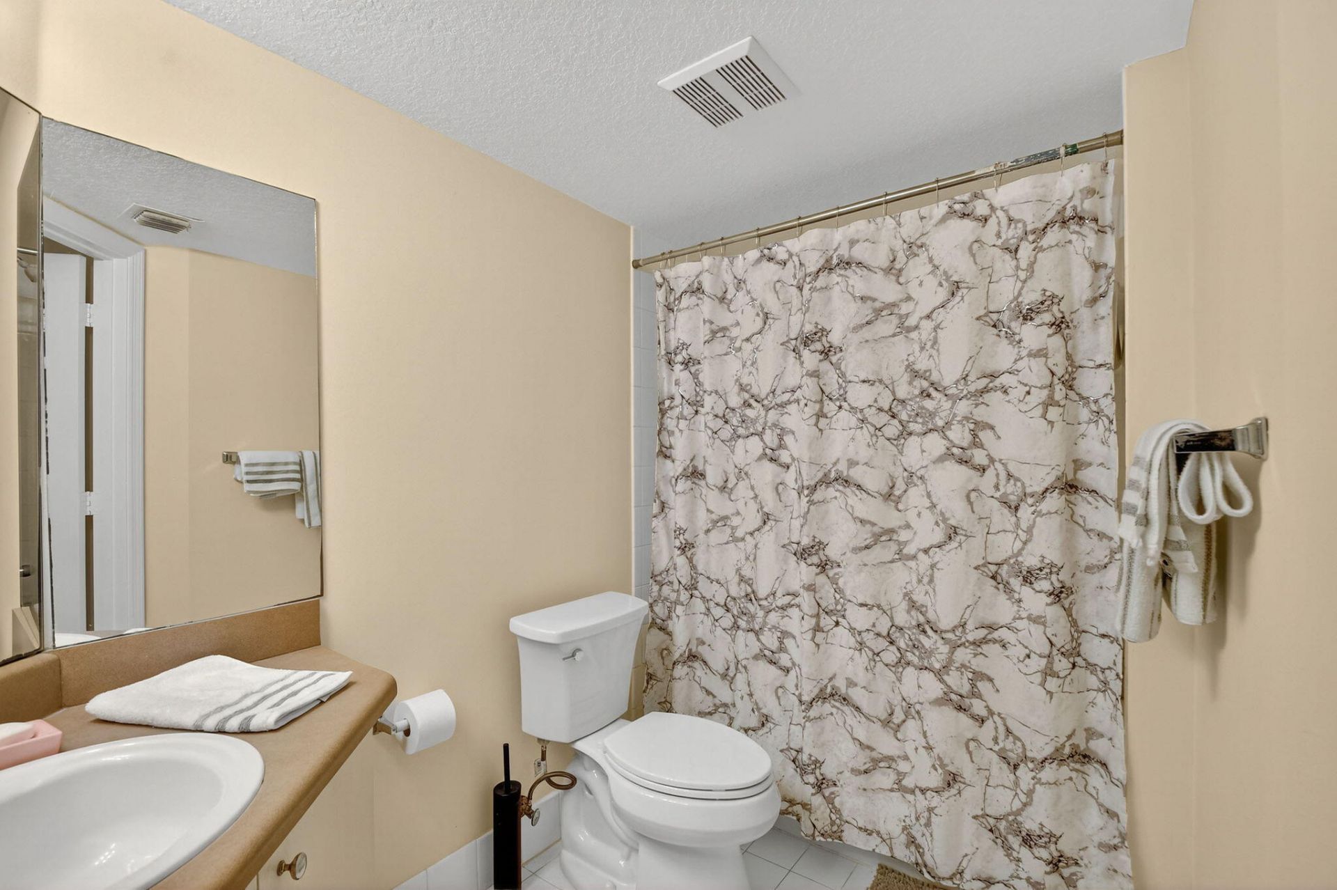 4180 San Marino Boulevard, Unit 304, West Palm Beach, FL 33409 Photo