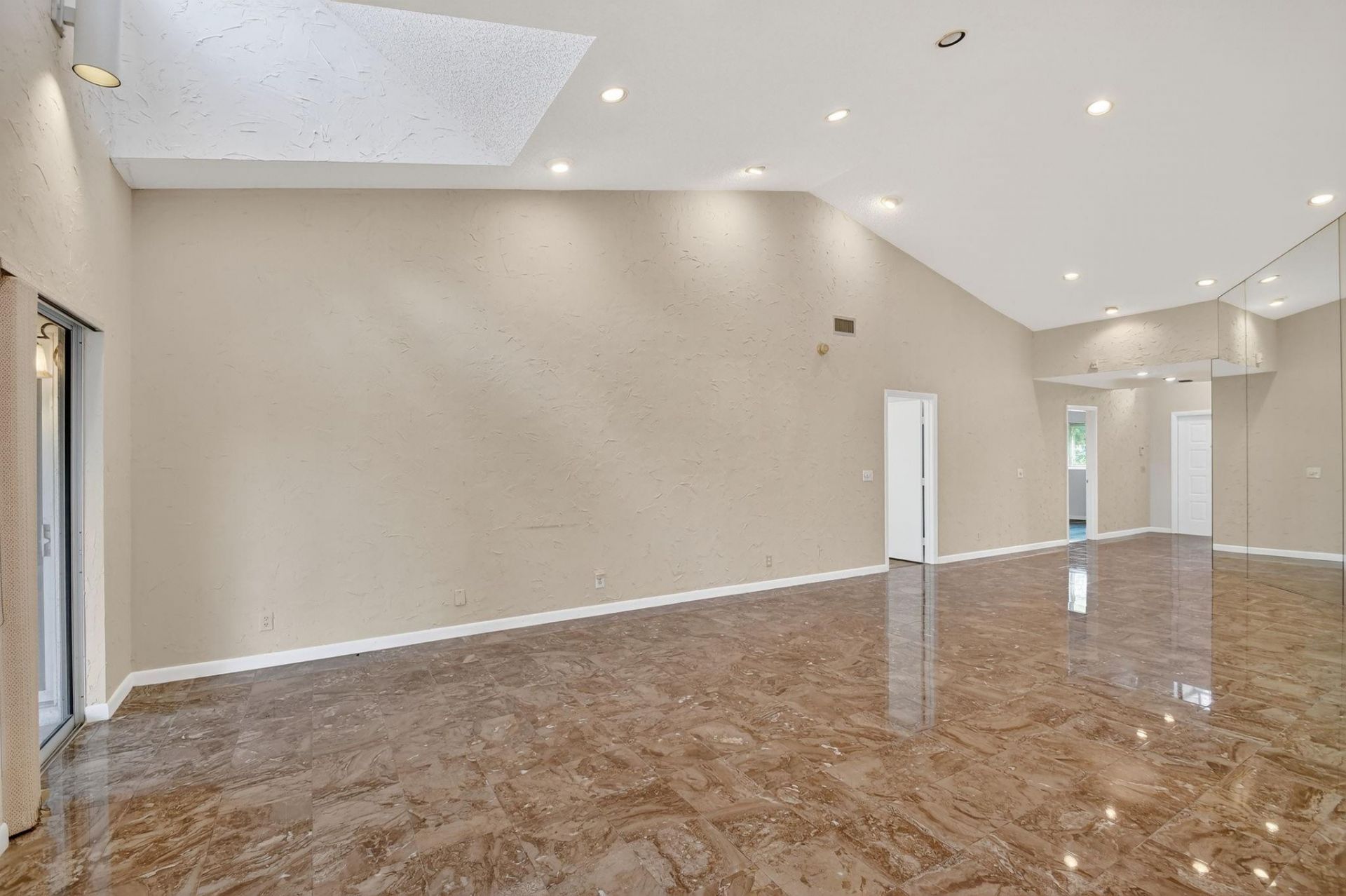 6869 Fountains Circle, Unit 6869, Lake Worth, FL 33467 Photo