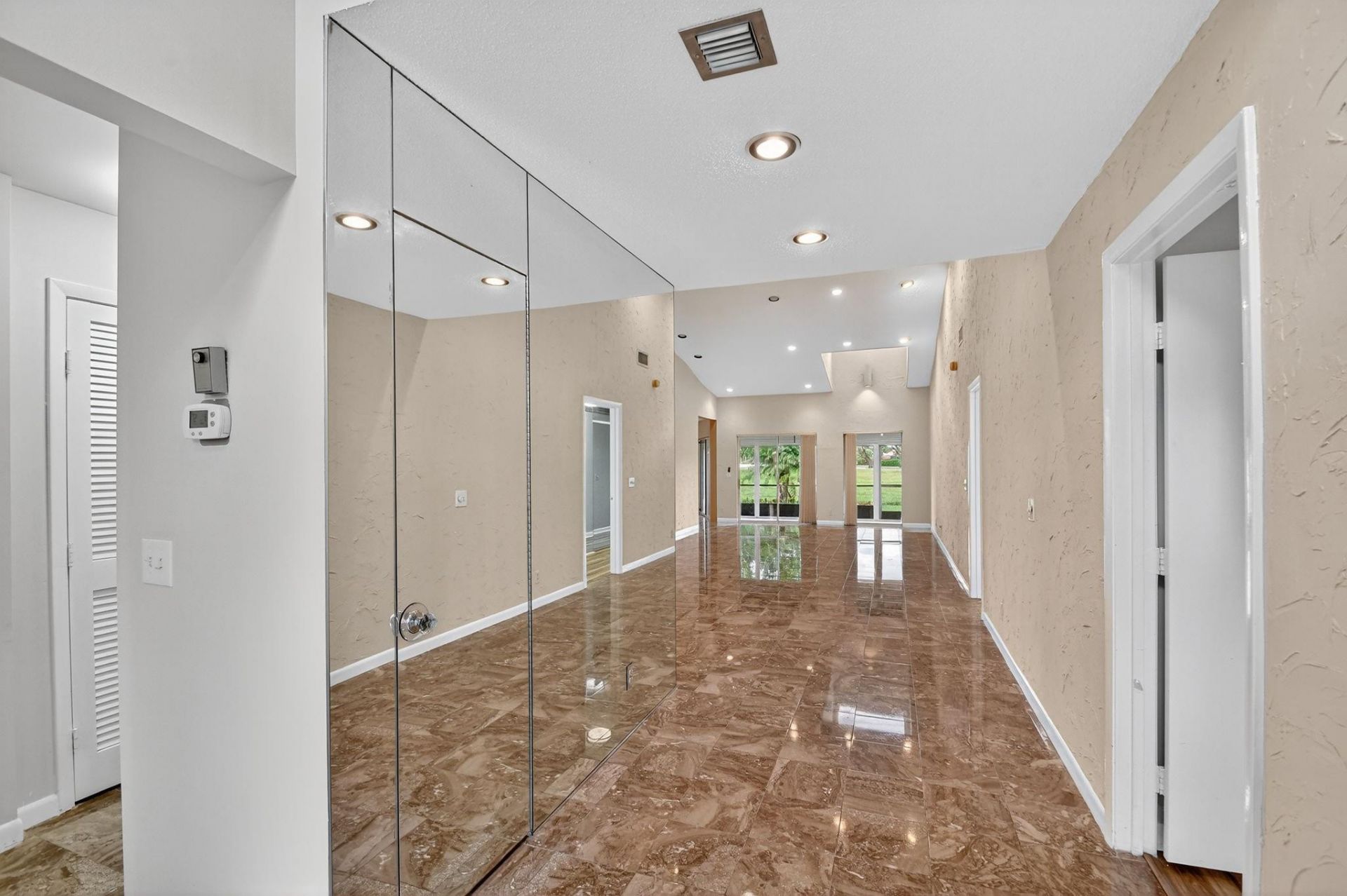 6869 Fountains Circle, Unit 6869, Lake Worth, FL 33467 Photo