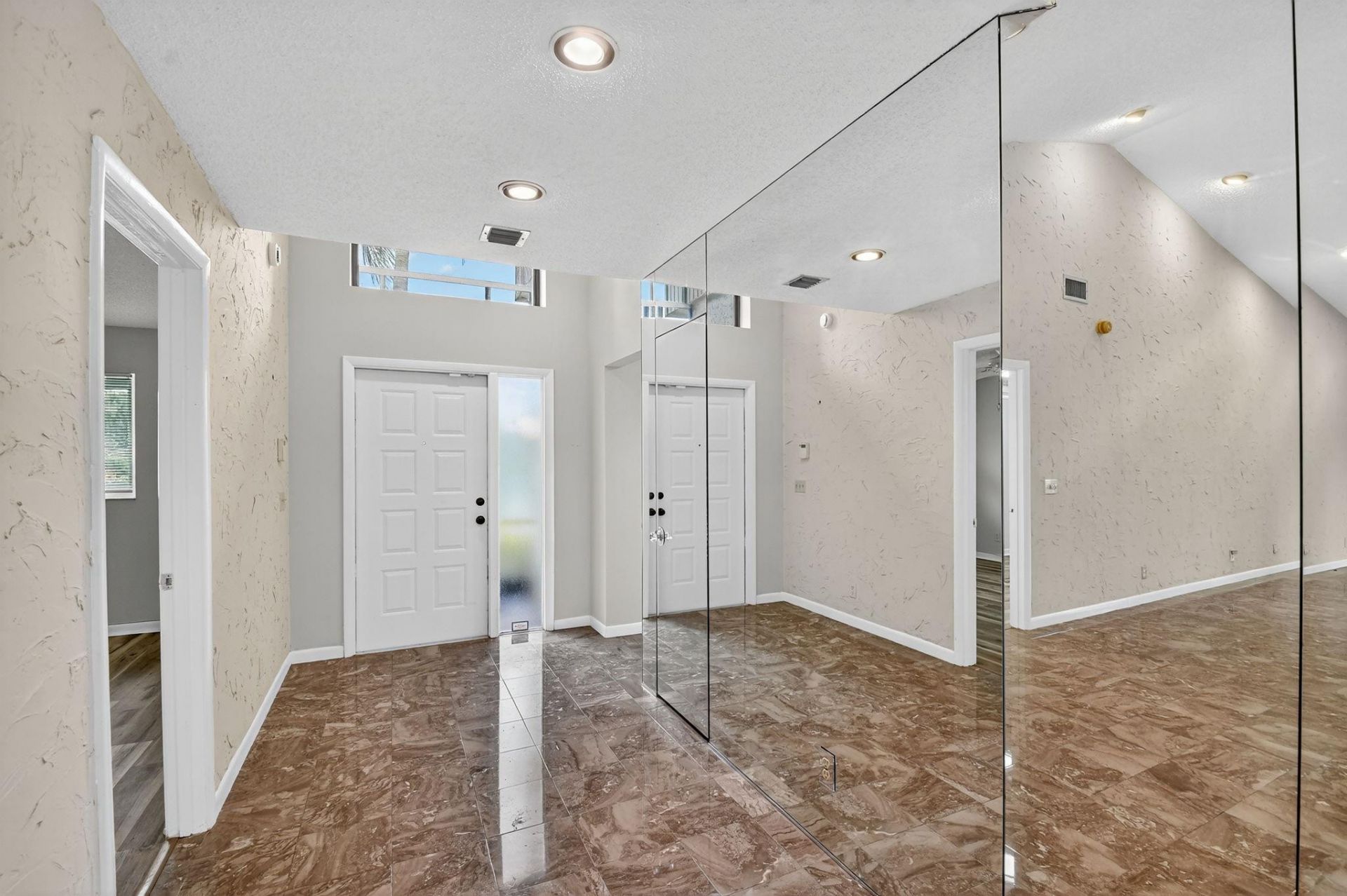 6869 Fountains Circle, Unit 6869, Lake Worth, FL 33467 Photo