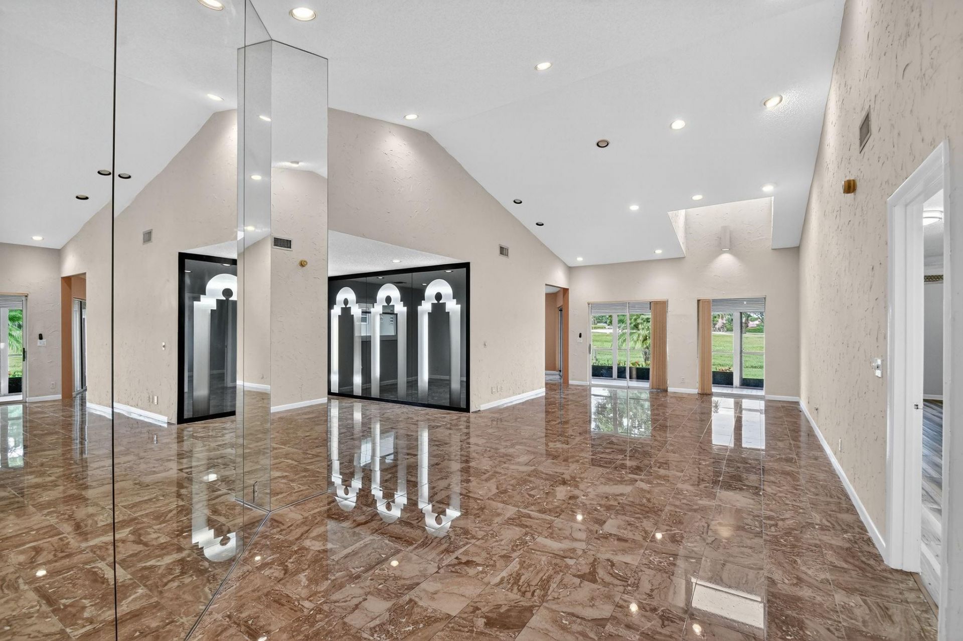 6869 Fountains Circle, Unit 6869, Lake Worth, FL 33467 Photo