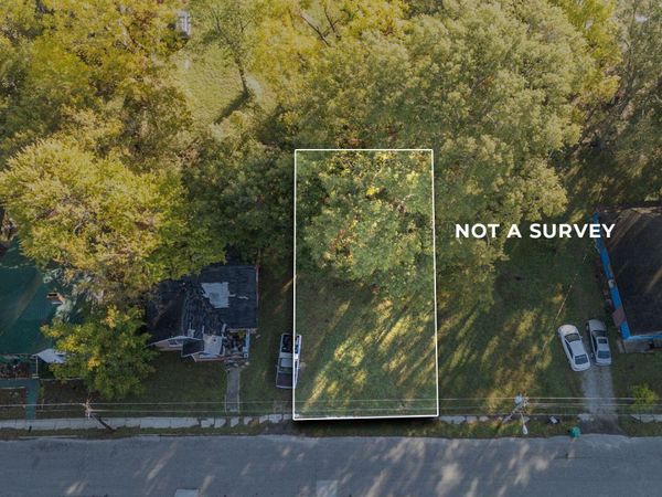 132 Elizabeth Street , Jackson, TN 38301