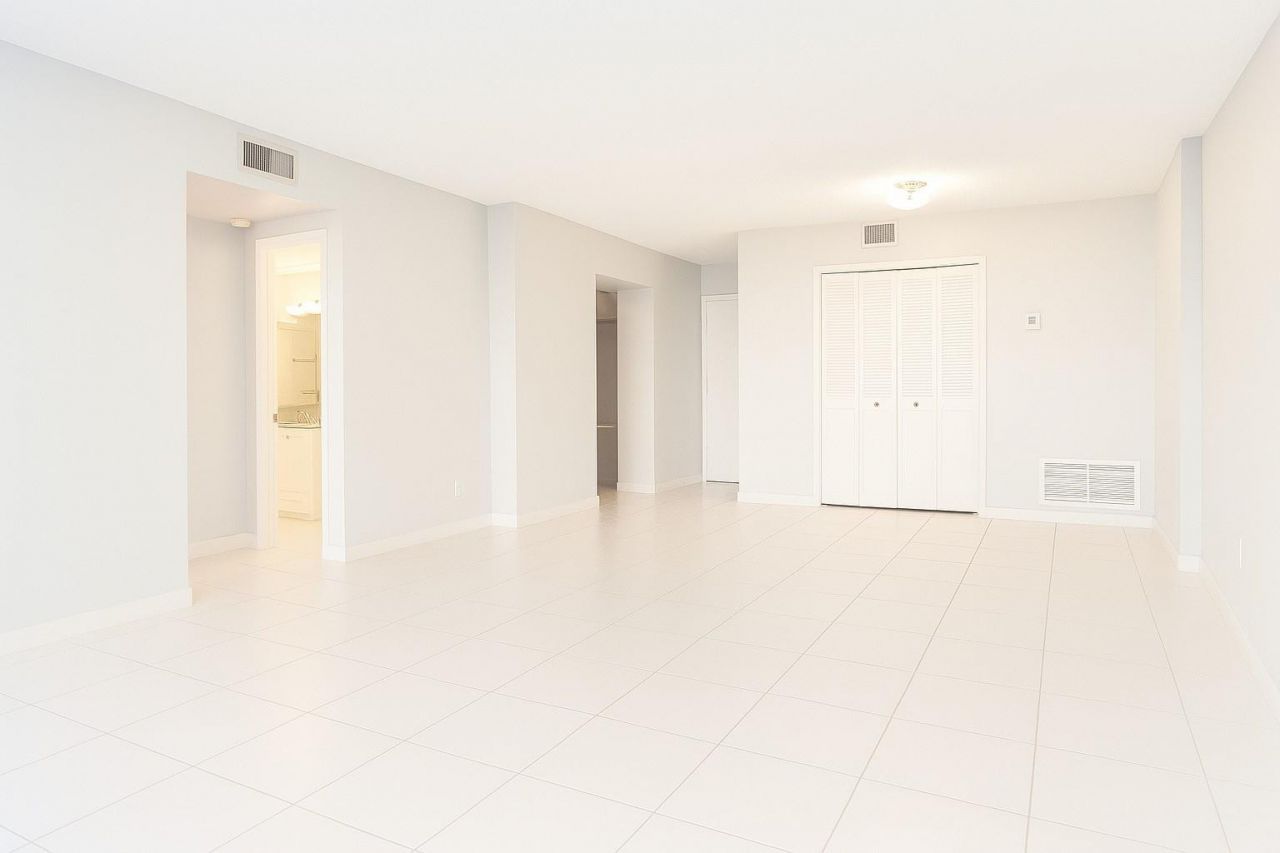 4330 Hillcrest Drive, Unit 506, Hollywood, FL 33021 Photo