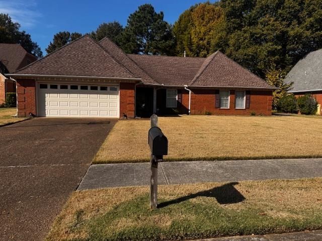8460 Buckhurst Rd, Memphis, TN 38016 Main Photo