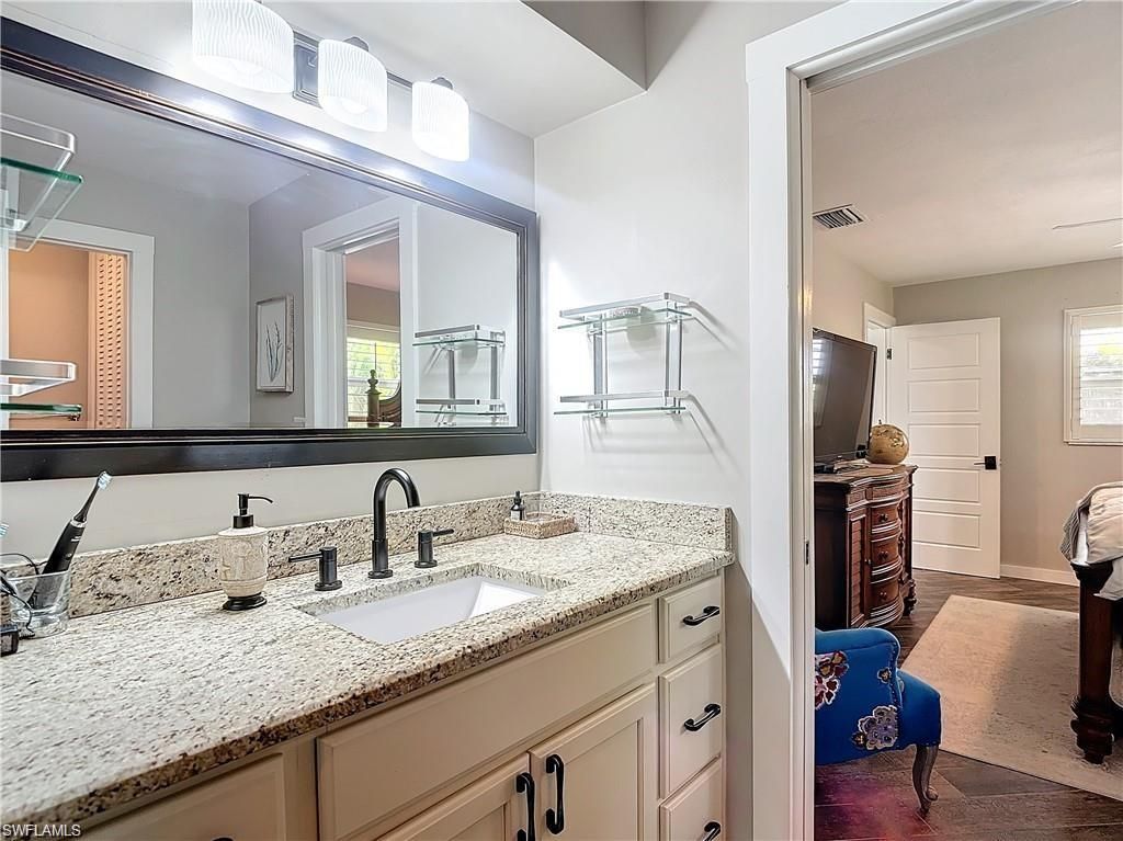 2818 SE 17th Pl, Cape Coral, FL 33904 Photo