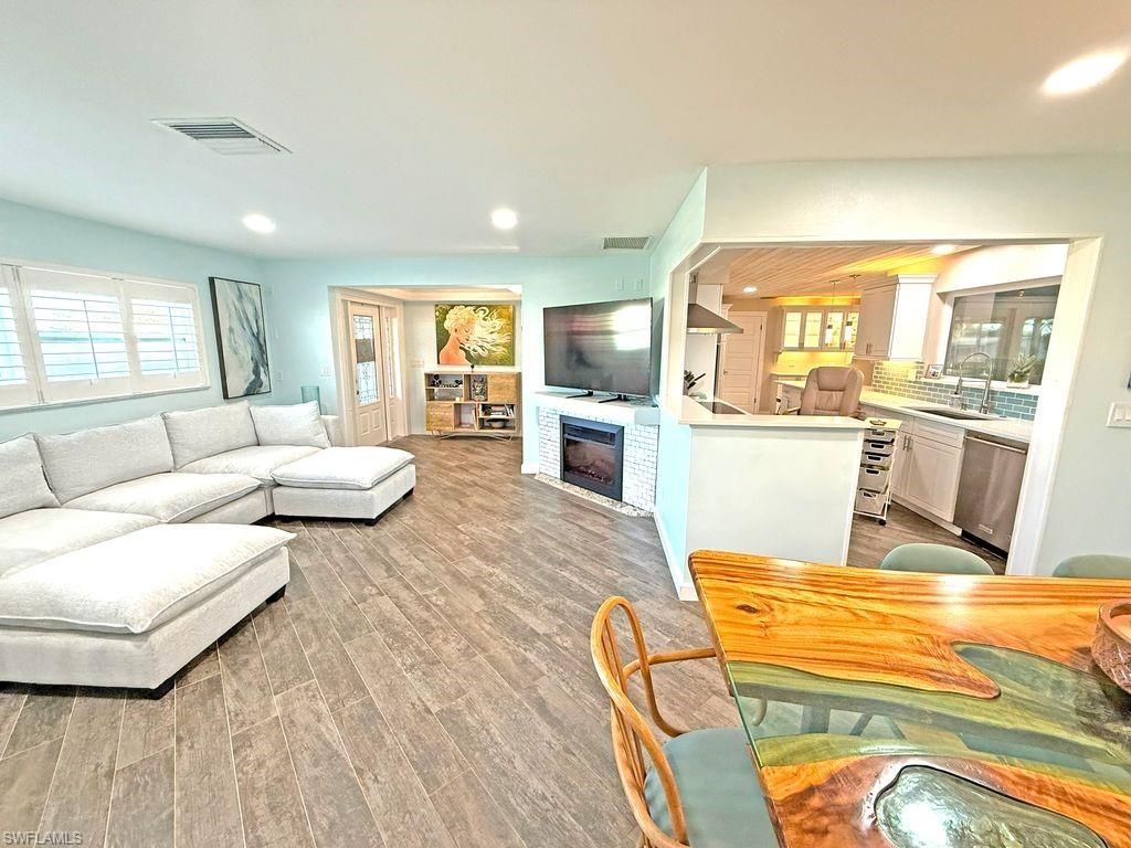 2818 SE 17th Pl, Cape Coral, FL 33904 Photo