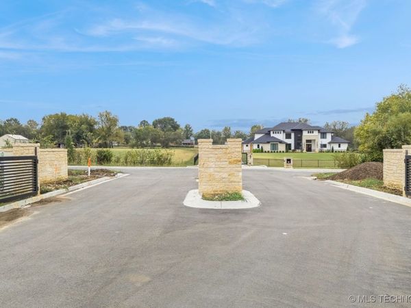 7133 S 34th West Avenue, Tulsa, OK 74132