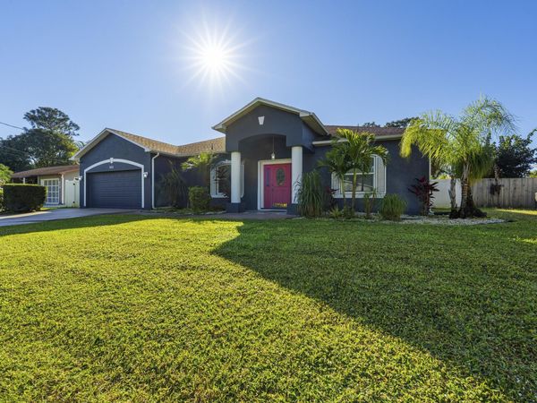 668 SE Walters Terrace, Port St. Lucie, FL 34983