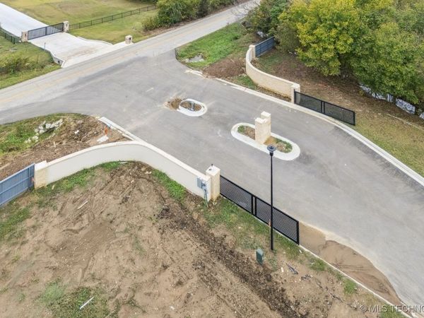 3302 Aspen Ridge, Tulsa, OK 74132