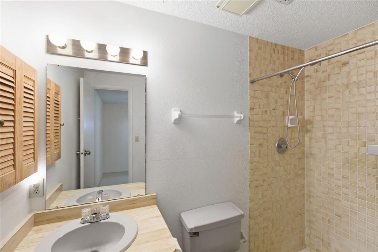 5908 36th Avenue Circle W, Bradenton, FL 34209 Photo