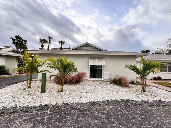 1140 S MOONMIST COURT, Unit M5, SARASOTA, FL 34242