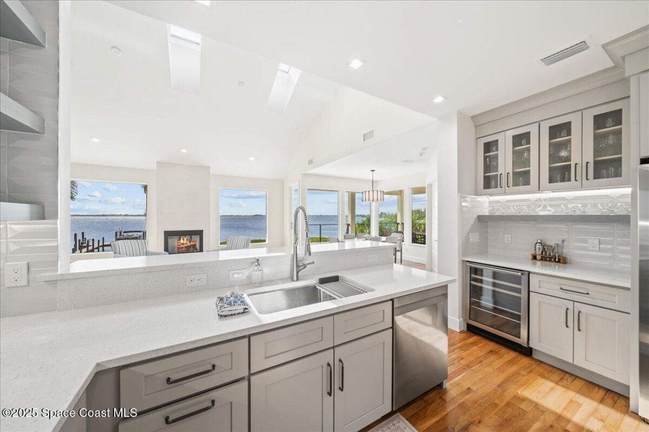 182 Bayshore Drive, Melbourne Beach, FL 32951 Photo