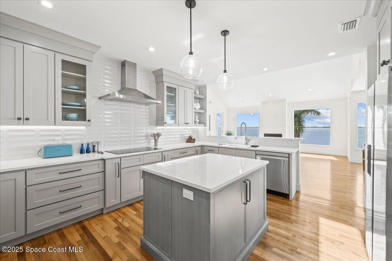 182 Bayshore Drive, Melbourne Beach, FL 32951 Photo