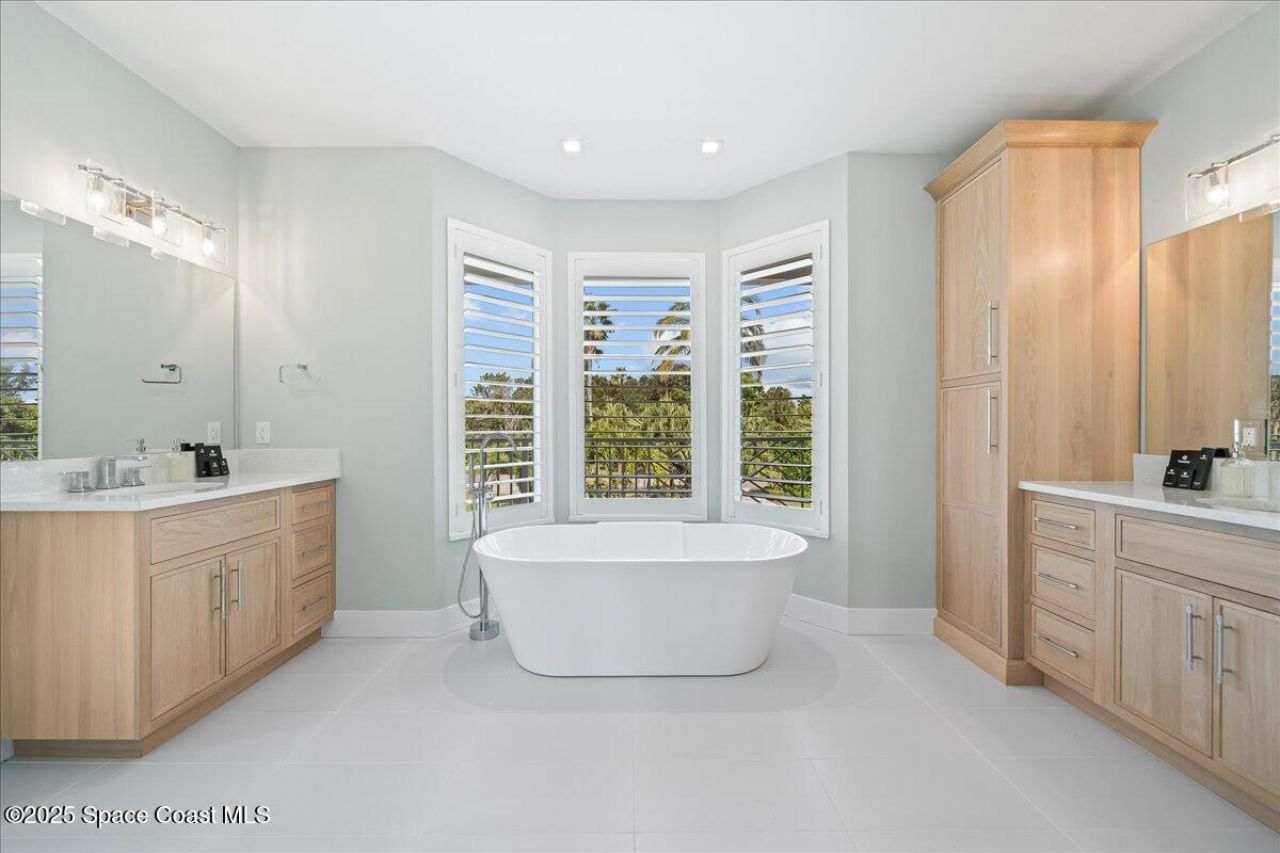 182 Bayshore Drive, Melbourne Beach, FL 32951 Photo