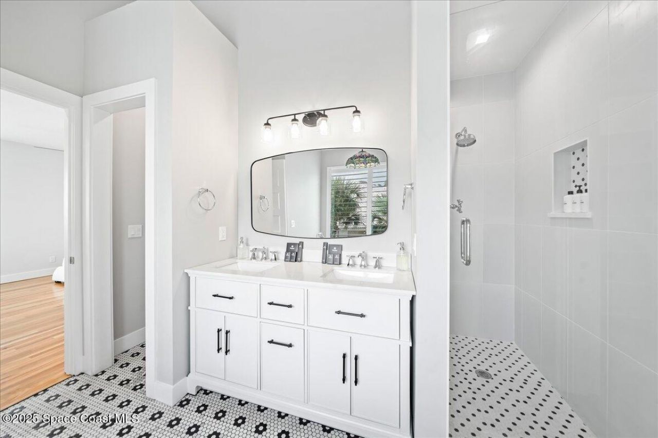 182 Bayshore Drive, Melbourne Beach, FL 32951 Photo