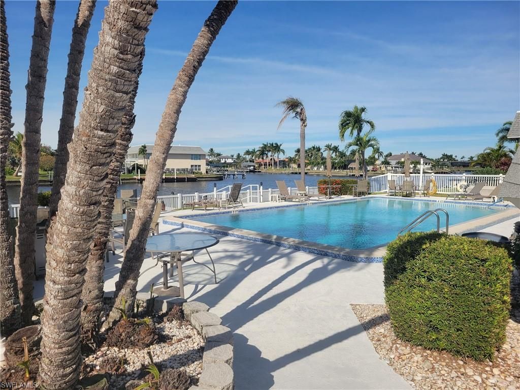 4104 SE 19th Ave, Unit 202, Cape Coral, FL 33904 Photo